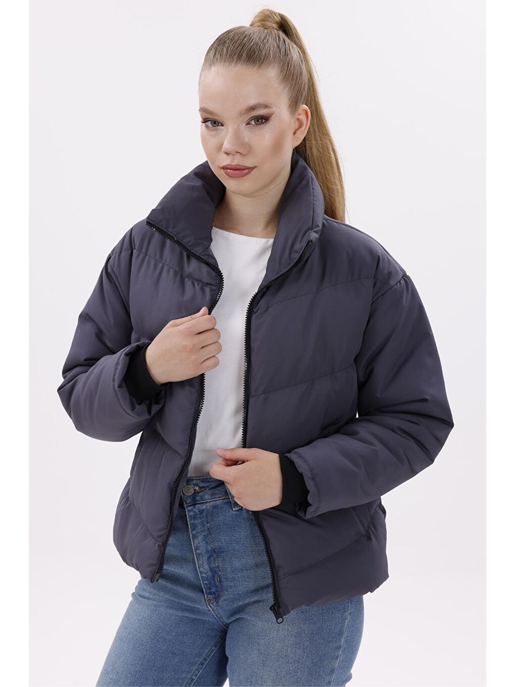 Antrasit Kadın Dolgulu Puffer Mont - Yüksek Yaka, Suya Dayanıklı-1