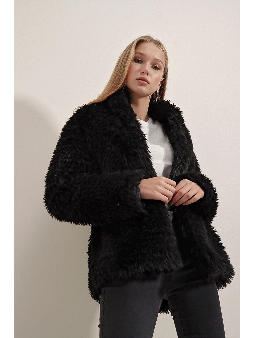 9088 Peluş Kaban - Siyah-1