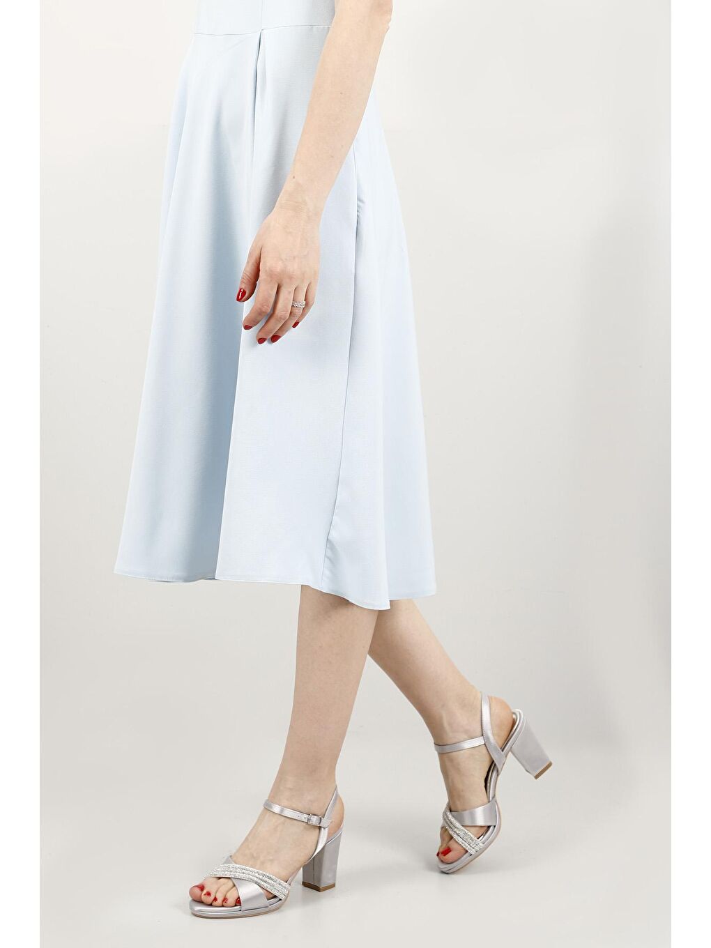 Gri GÜMÜŞ-GRİ  Kalın Ökçeli Platformlu Bantlı Kadın Sandalet 37013-1