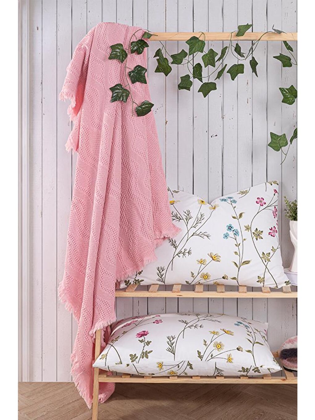 Pembe Şalemar 4 Parça Çift Kişilik Pike Takımı Pudra-1