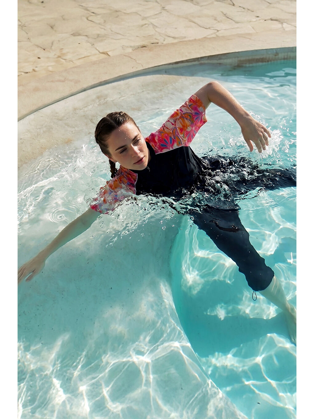 Siyah Önü Kapaklı Paraşüt Kısa Kollu Yarı Kapalı Mayo R302-1