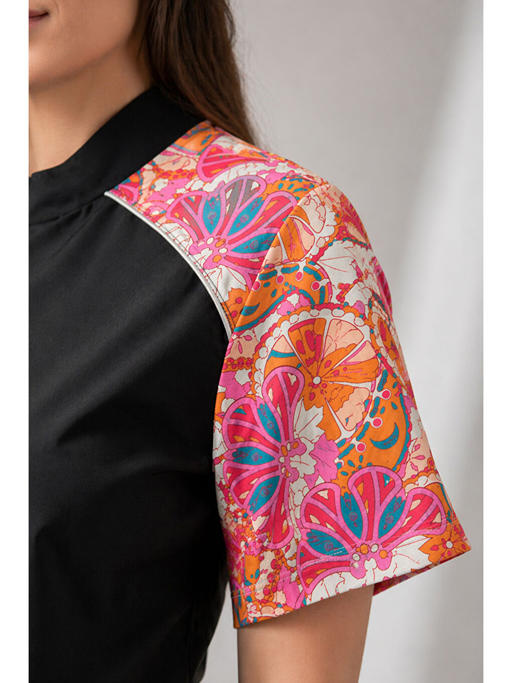 Siyah Önü Kapaklı Paraşüt Kısa Kollu Yarı Kapalı Mayo R302-3