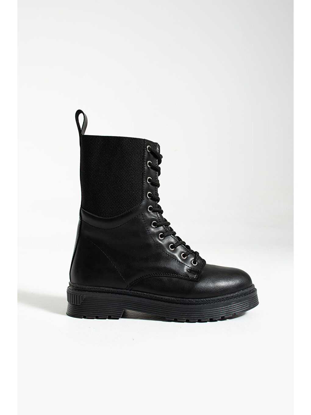 Siyah Bayan Kenardan Lastikli Model Postal