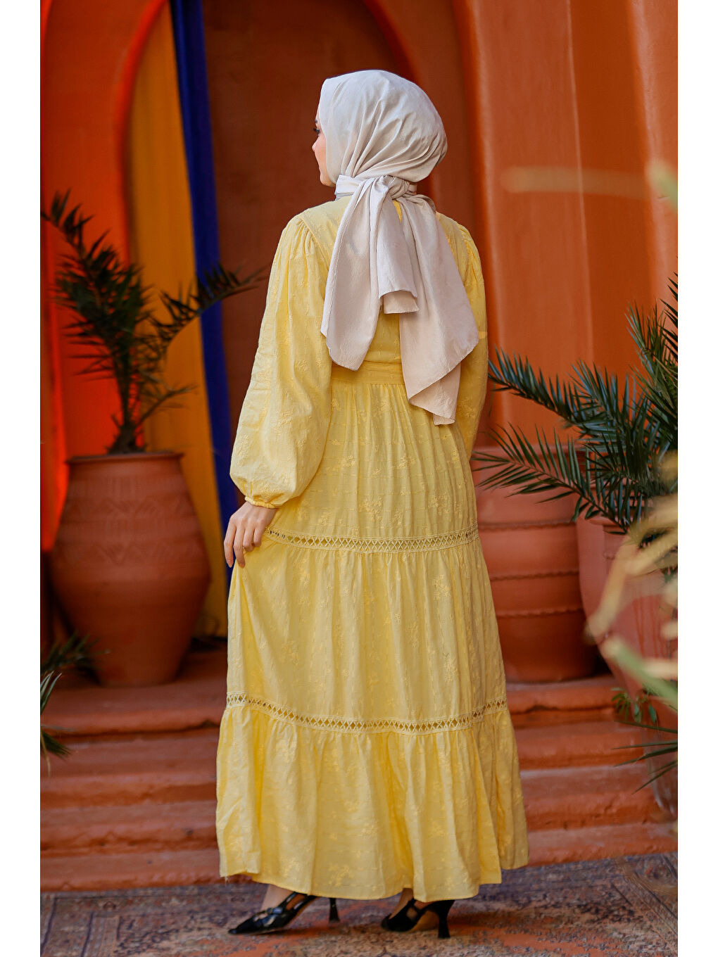 Kadın Krem Nakış Detaylı Jakar Elbise Sarı-3