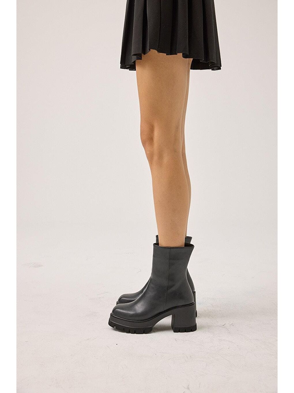 Siyah Kadın Topuklu Bot-7