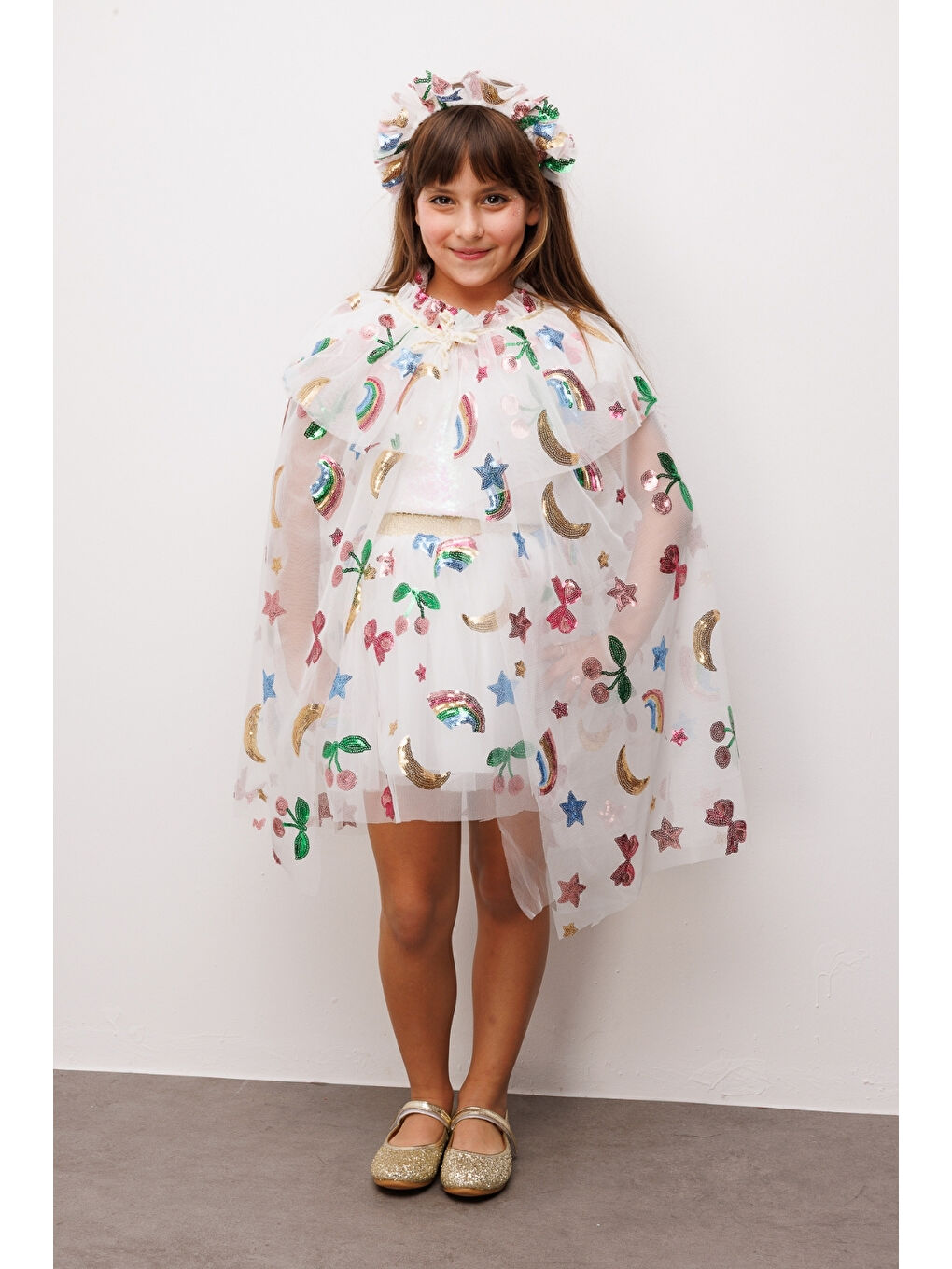 Beyaz Pullu ve Kiraz Desenli Kız Çocuk Parti Pelerin Taç Set