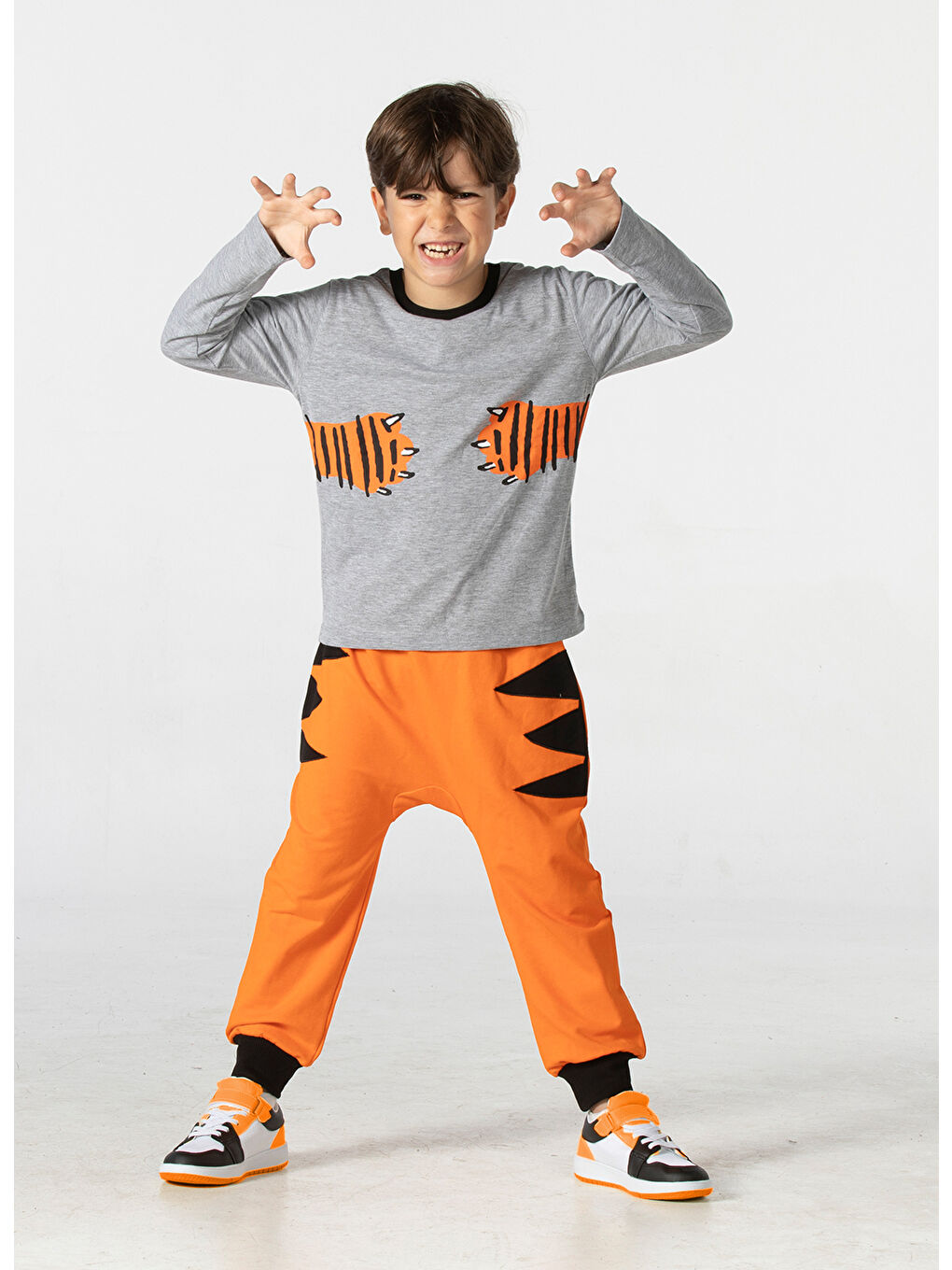 Casabony Gri Tiger Paws Turuncu Pantolon+T-shirt Takım