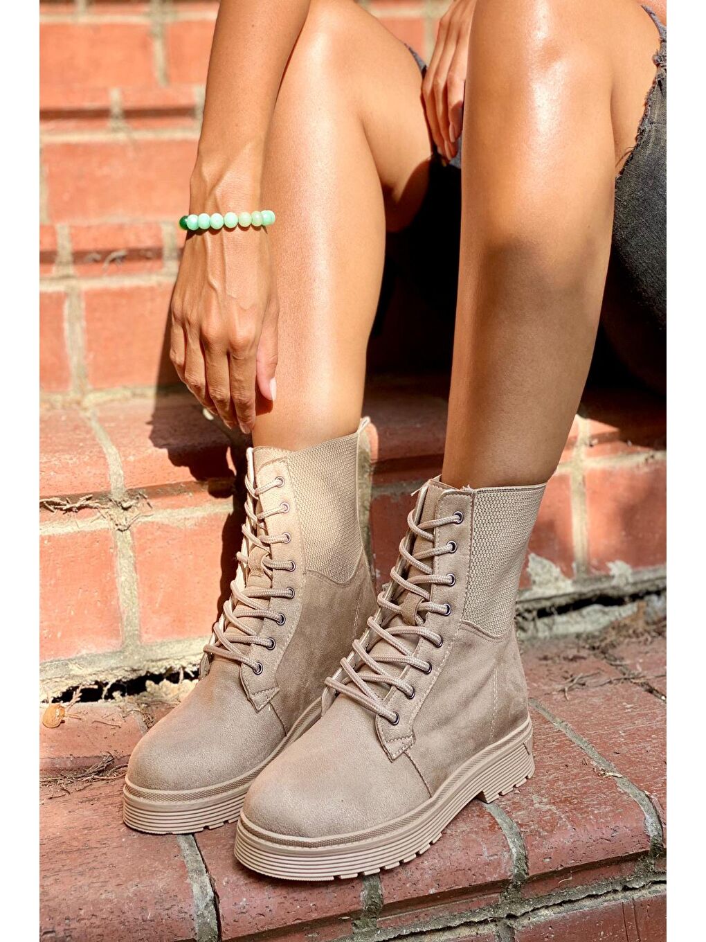 Bej Bayan Kenardan Lastikli Model Postal