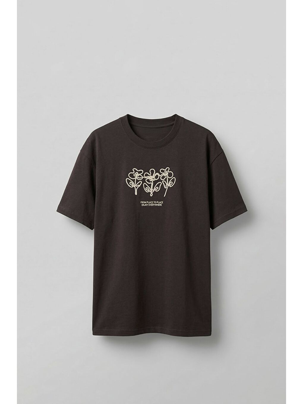 Kahverengi Erkek Oversize Çiçek Nakışlı T-Shirt Kahve