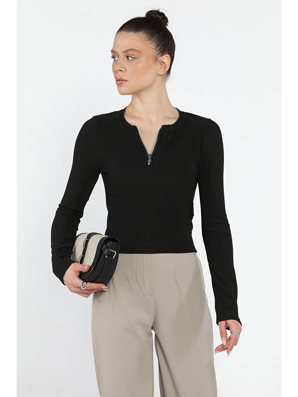 Siyah Kadın Yarım Fermuarlı Crop Body Bluz-1