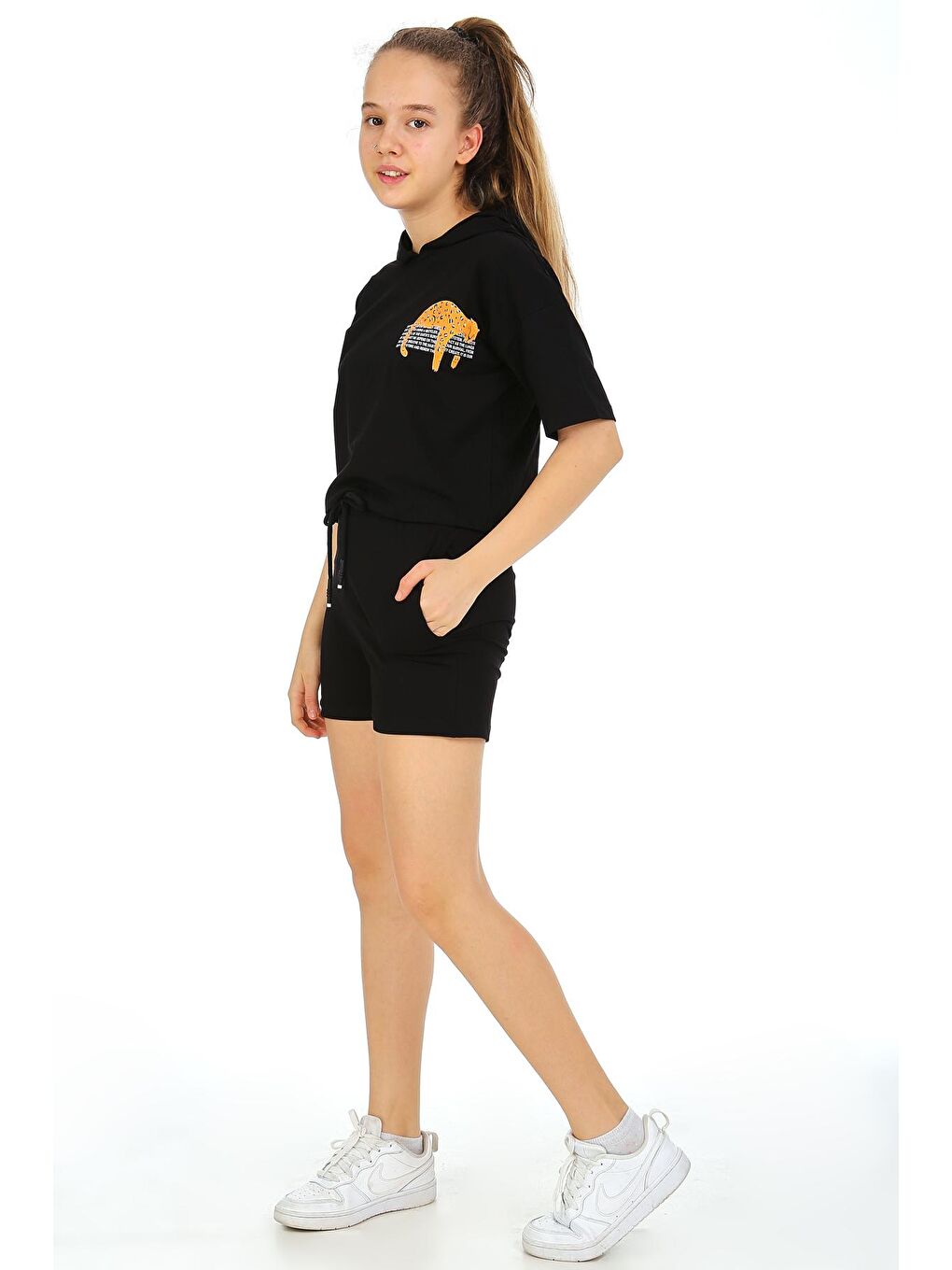 Siyah Kız Çocuk Kapüşonlu Baskılı Şortlu Takım 10-15 Yaş 13940-1