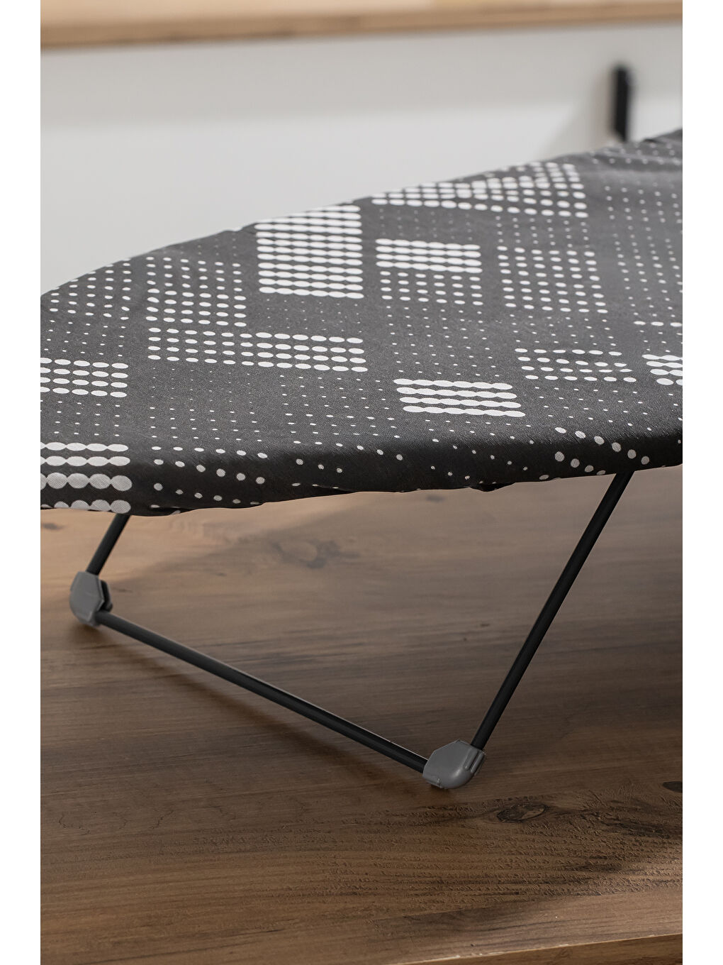 Karışık 15120-4 Smart Mini Seyahat Portatif Katlanabilir Ayaklı Ütü Masası-2