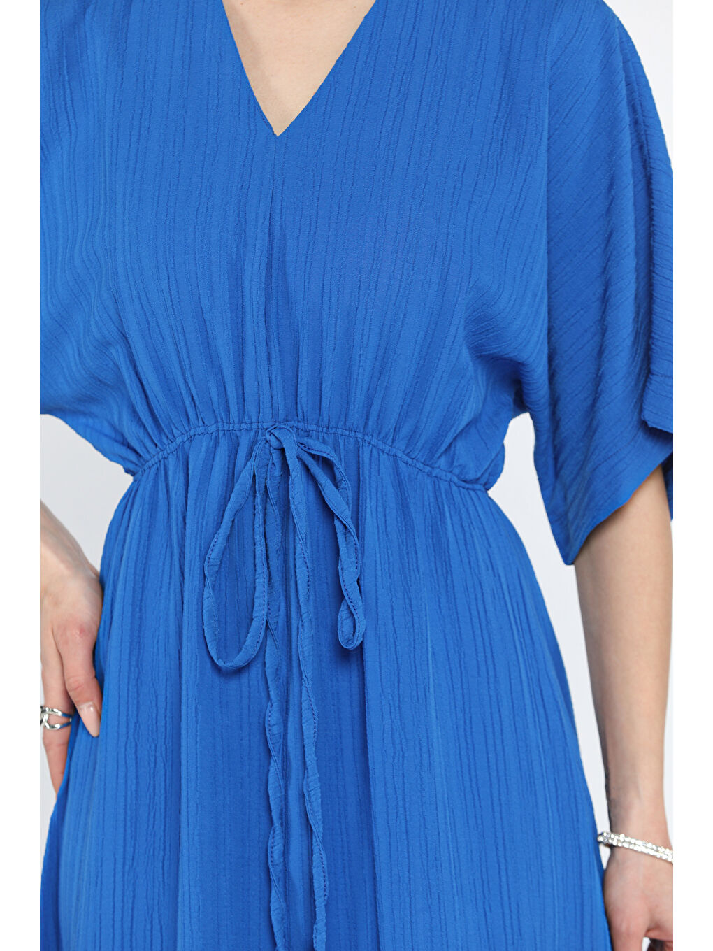 Mavi Bel Bağlamalı V Yaka Kadın Elbise-3