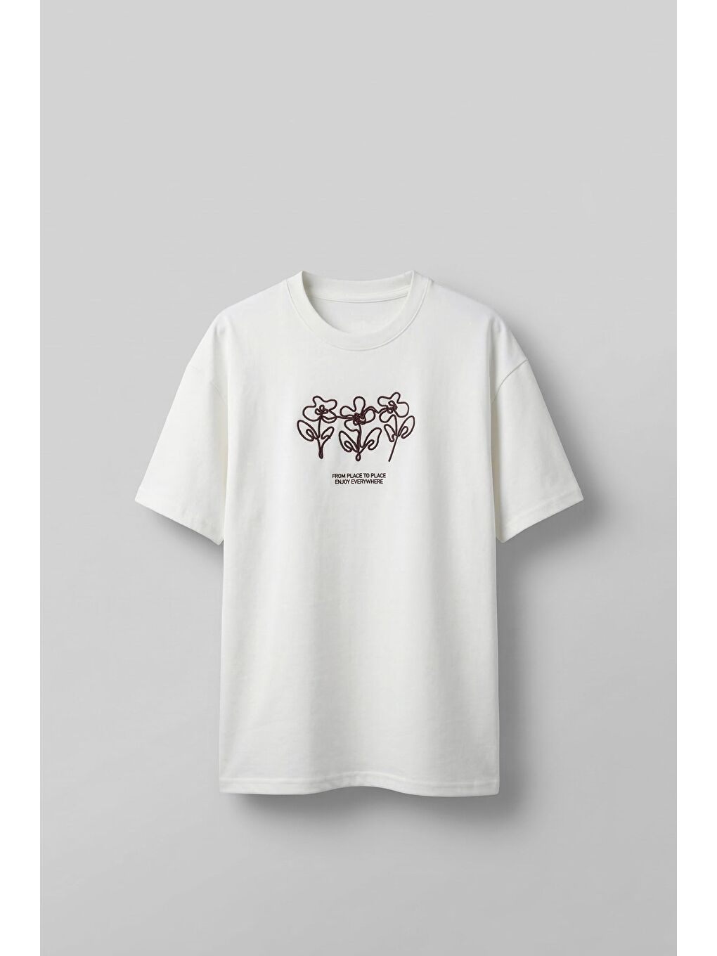 Erkek Oversize Çiçek Nakışlı T-Shirt Beyaz