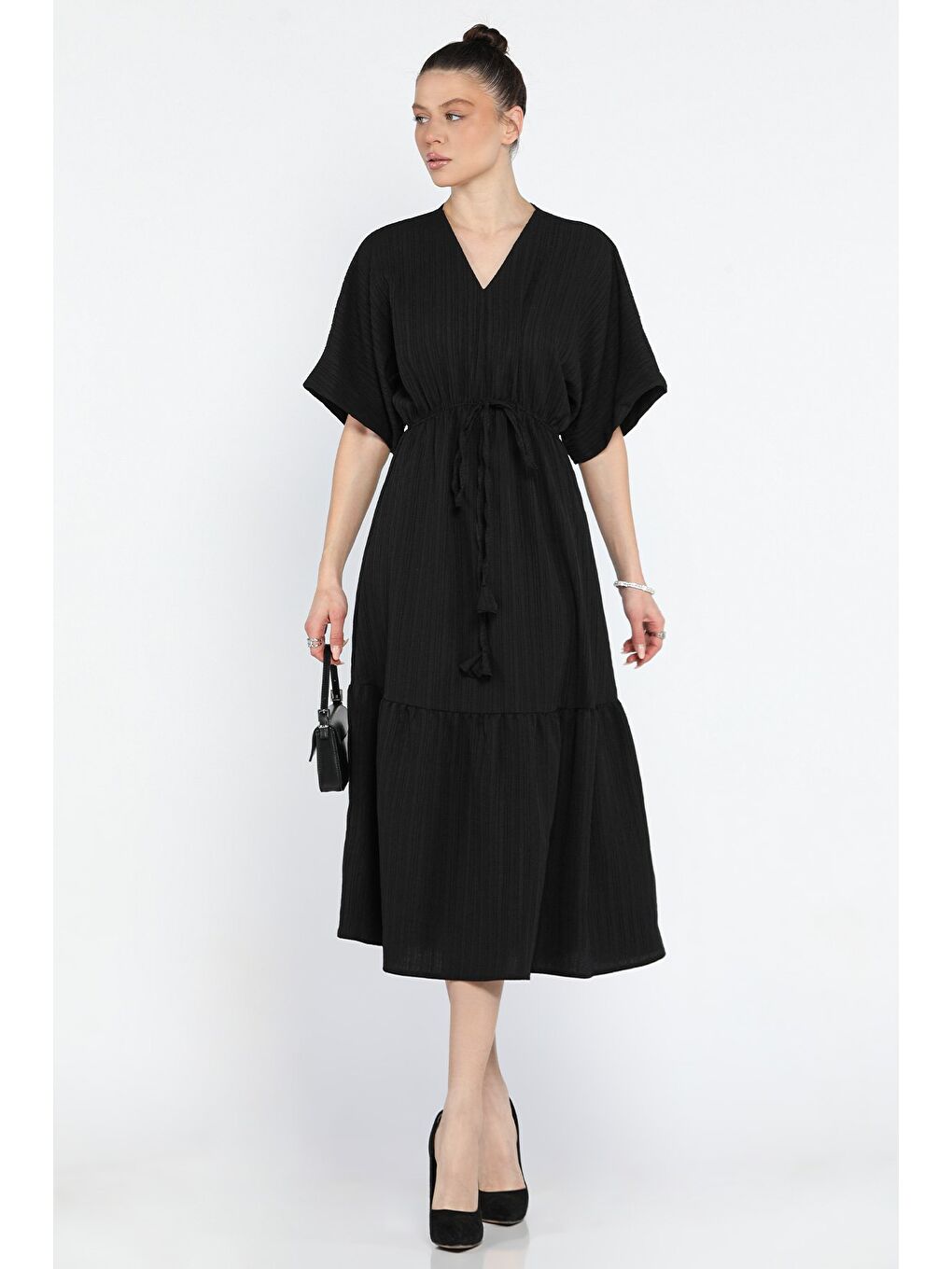 Siyah Bel Bağlamalı V Yaka Kadın Elbise-1