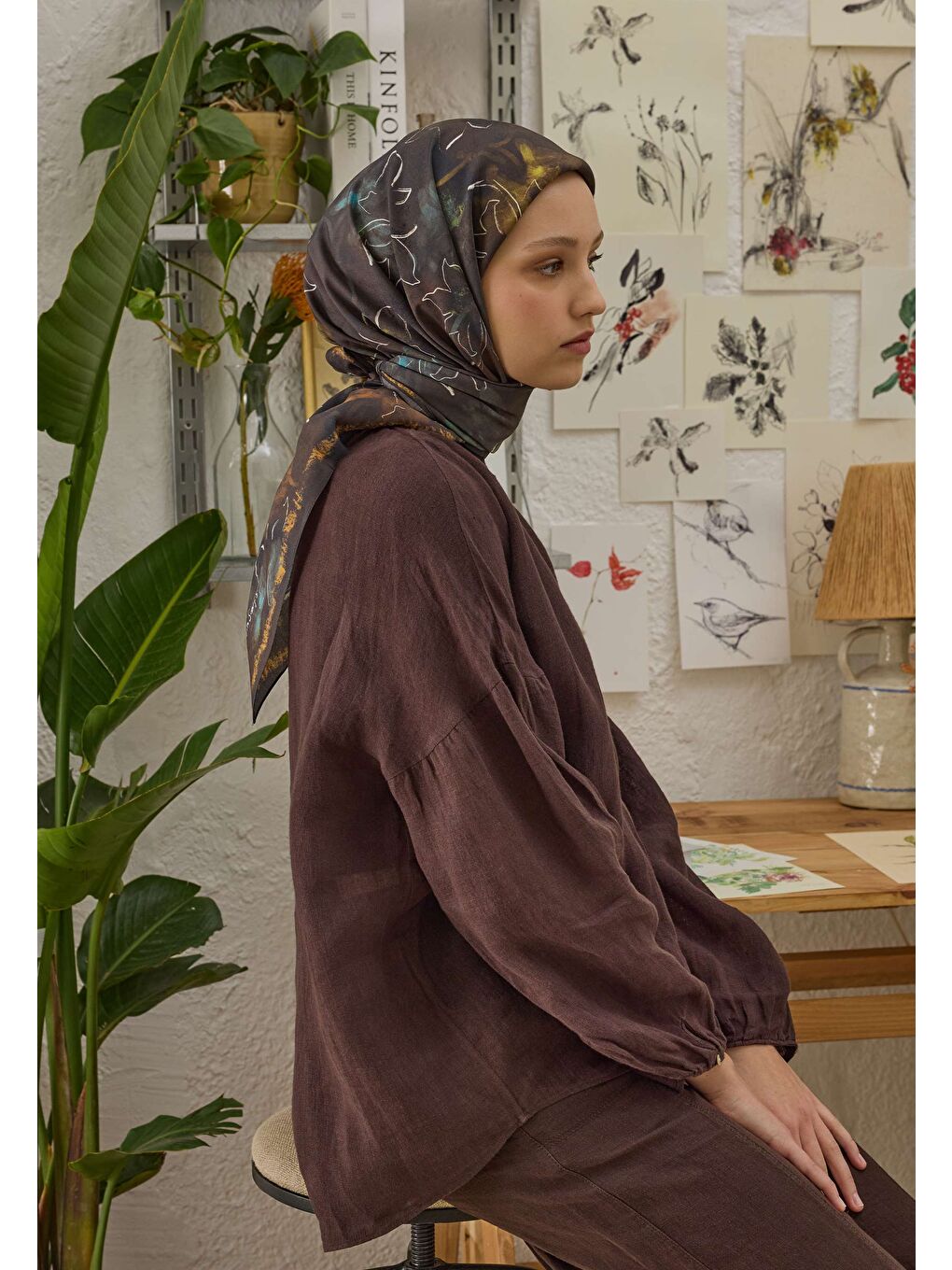 Kahverengi Lotus Desen Pamuk İpek Eşarp Kahve