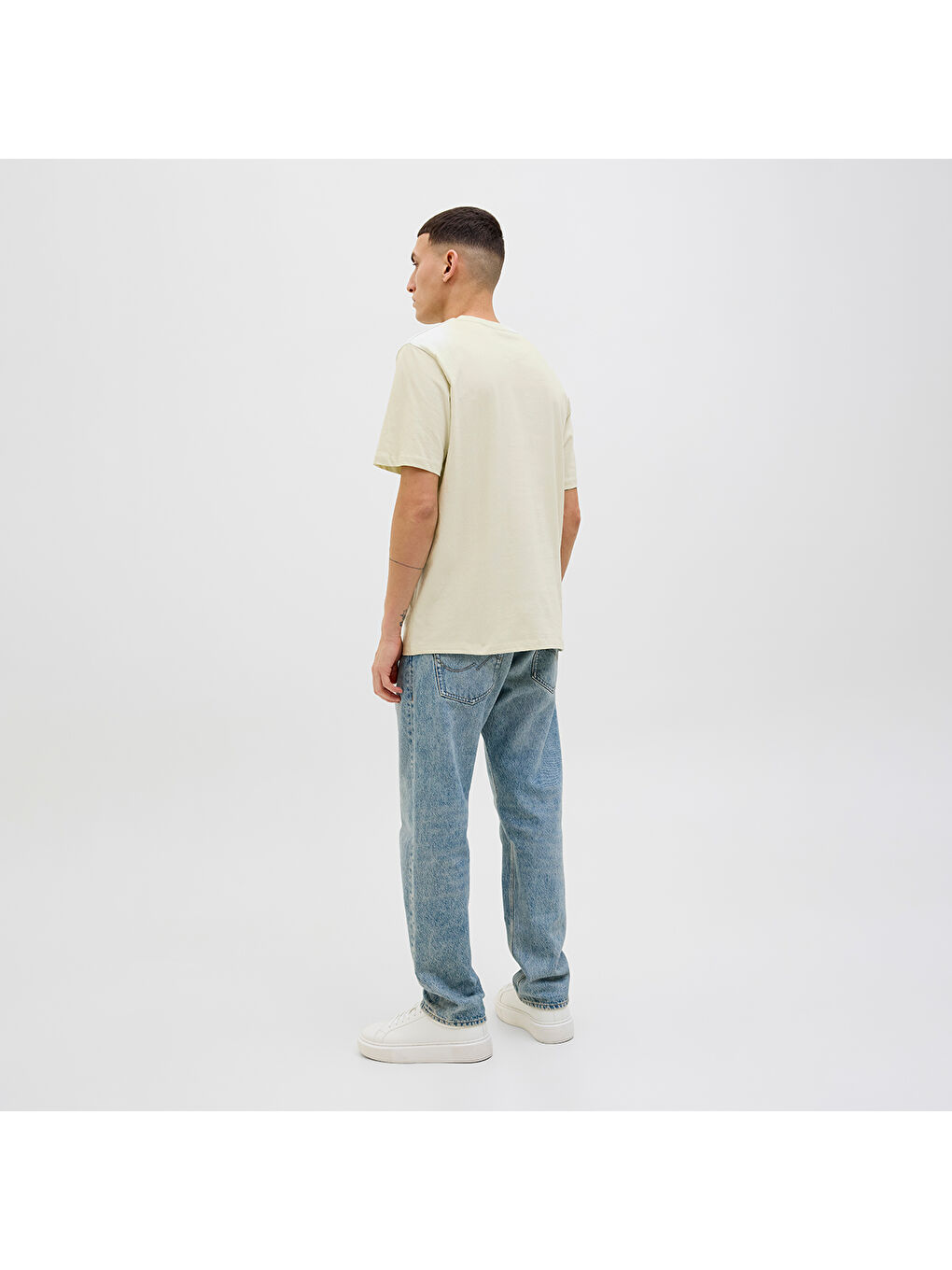 Star Erkek Ekru Yuvarlak Yaka Tişört-2