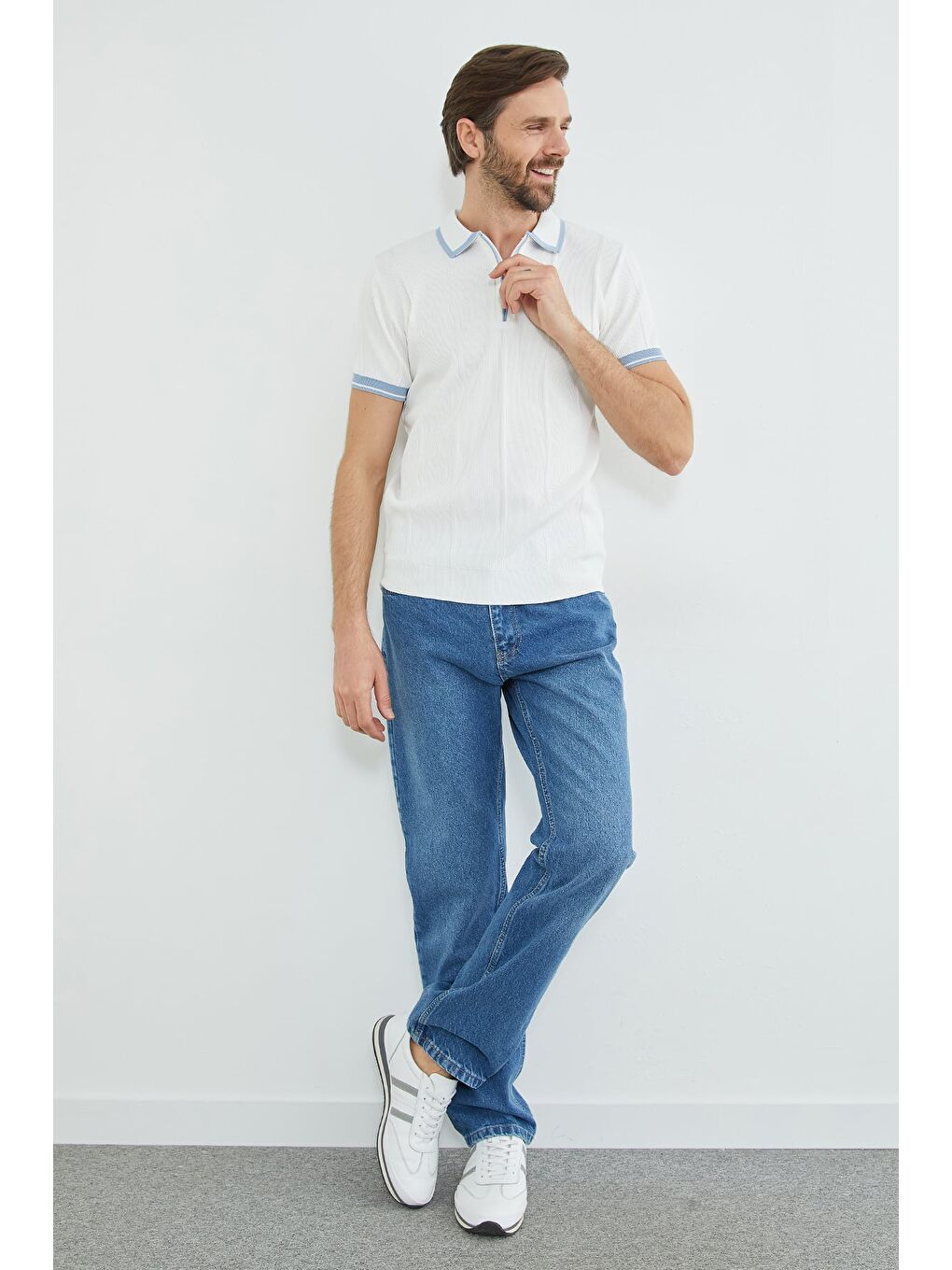 Ekru Çizgili Yarım Fermuarlı Polo Yaka Triko Tişört-4