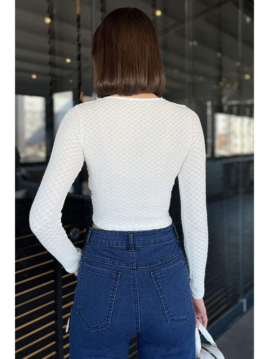 Ekru Kadın Kare Yaka Kendinden Desenli Bluz-2