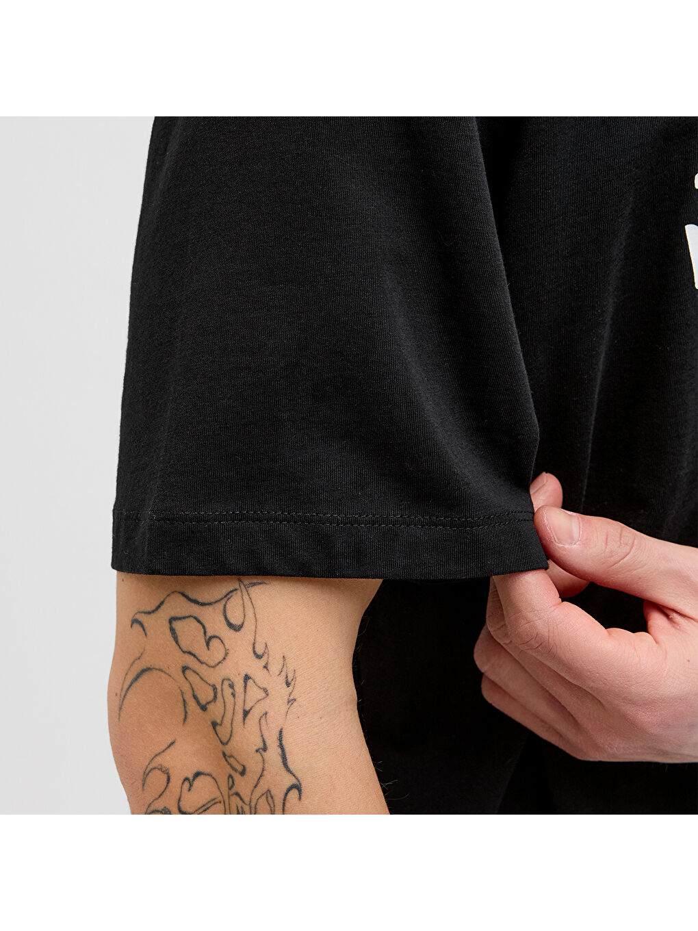 Hawaii Shape Erkek Siyah Yuvarlak Yaka Spor Tişört-3