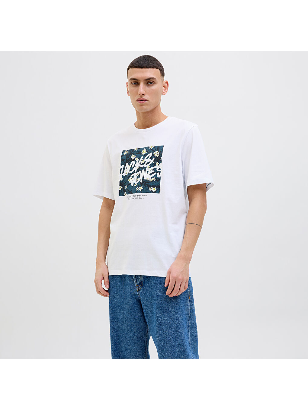 Hawaii Shape Erkek Beyaz Yuvarlak Yaka Spor Tişört