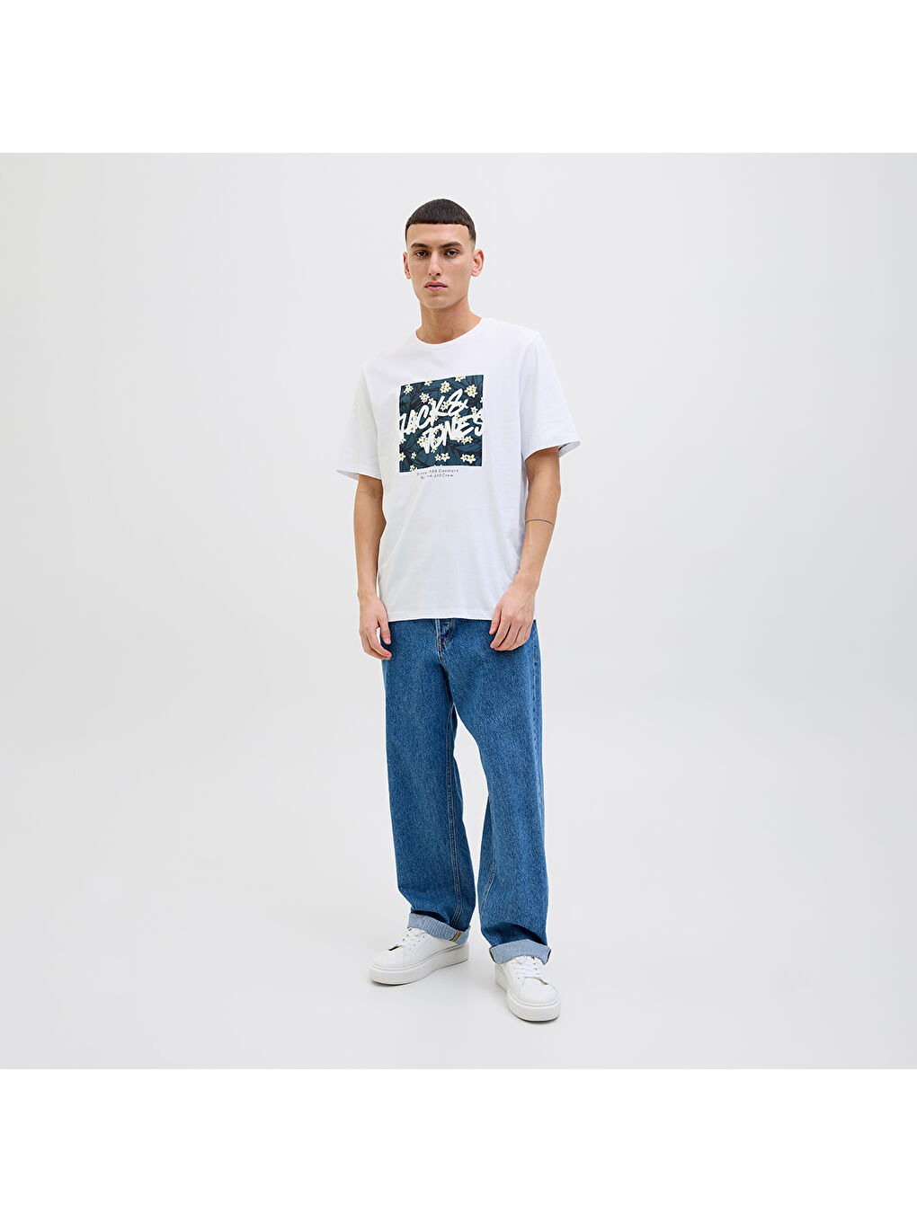 Hawaii Shape Erkek Beyaz Yuvarlak Yaka Spor Tişört-1