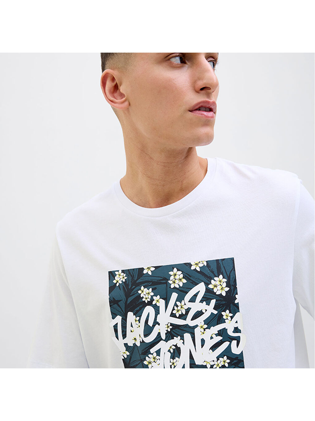 Hawaii Shape Erkek Beyaz Yuvarlak Yaka Spor Tişört-3