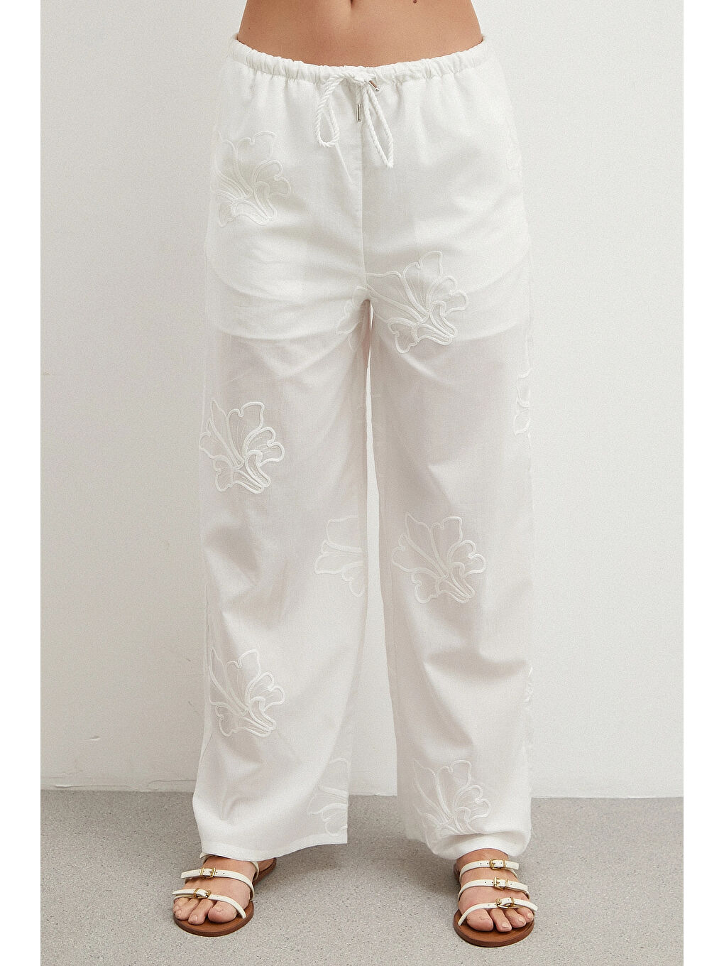 Nakışlı Pantolon Beyaz-3