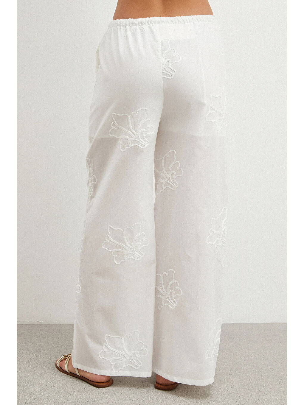 Nakışlı Pantolon Beyaz-5