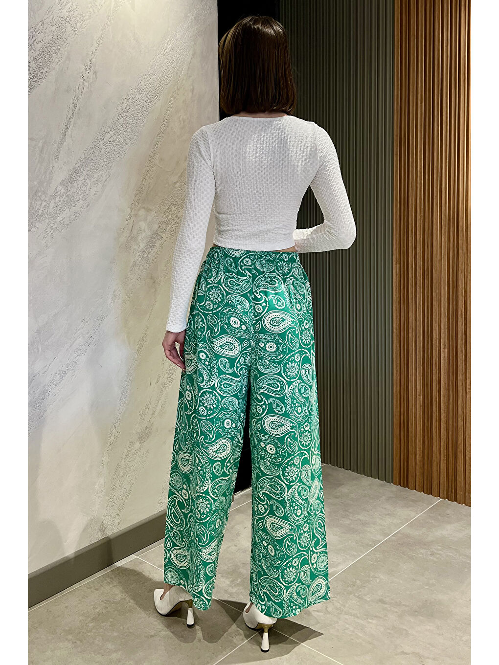 Yeşil Kadın Bol Paça Desenli Viskon Yürüyüş Pantolonu-2