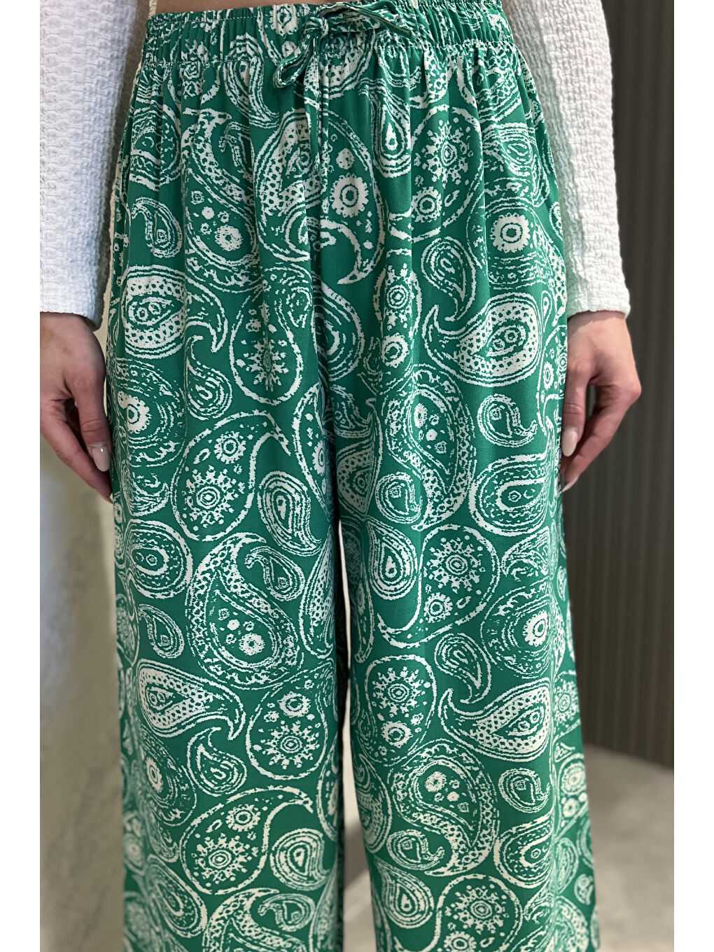 Yeşil Kadın Bol Paça Desenli Viskon Yürüyüş Pantolonu-3