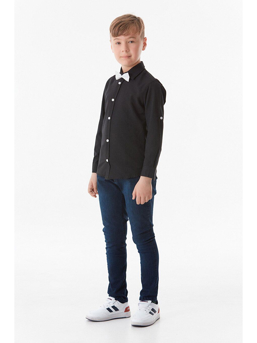 Siyah Kolu Katlanabilir Papyonlu Erkek Çocuk Gömlek-2