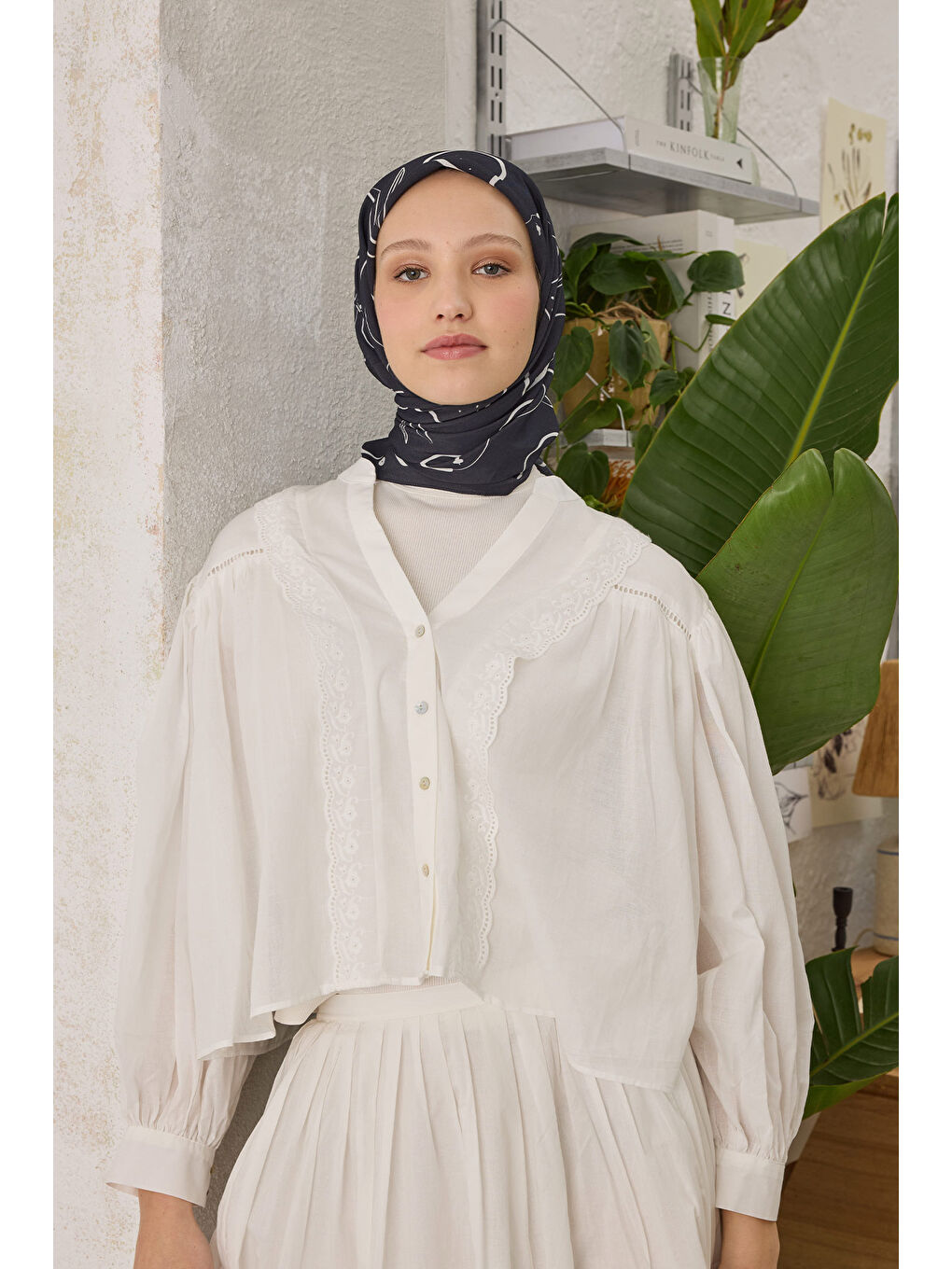 Eloıse Desen Pamuk İpek Eşarp Siyah-1