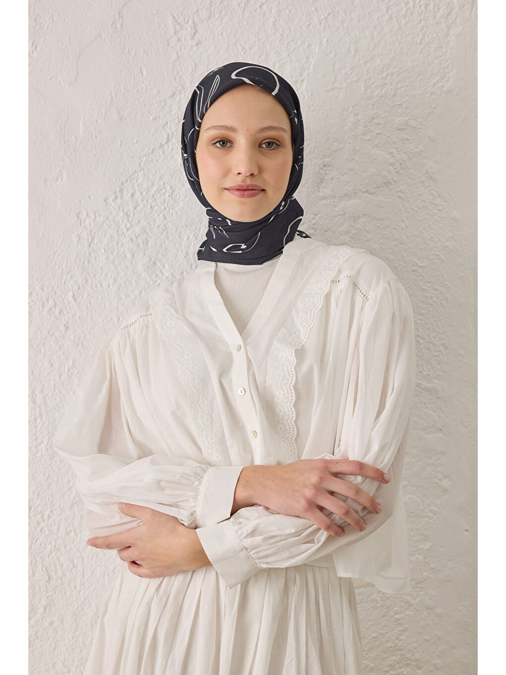 Eloıse Desen Pamuk İpek Eşarp Siyah-2