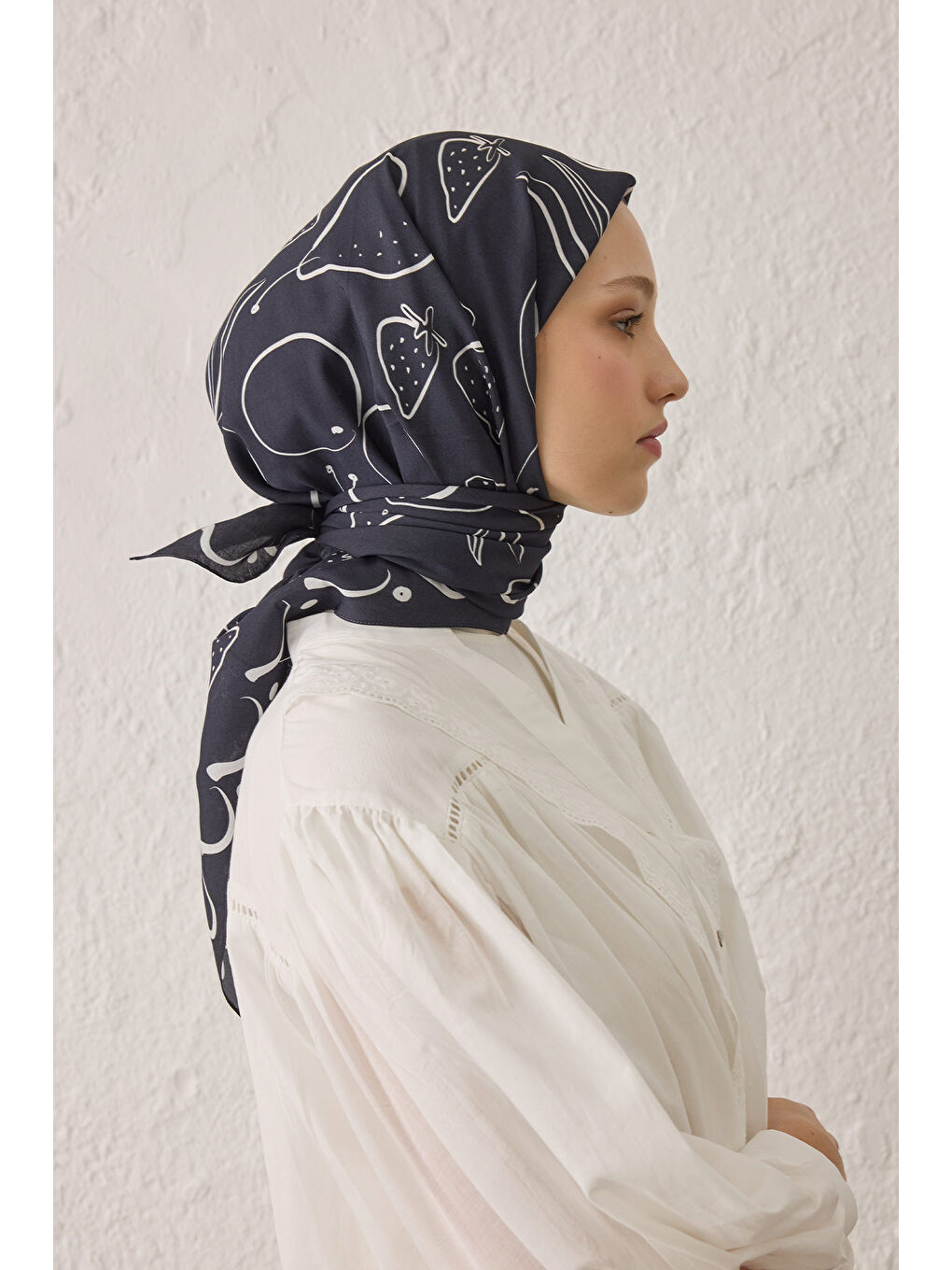 Eloıse Desen Pamuk İpek Eşarp Siyah-3