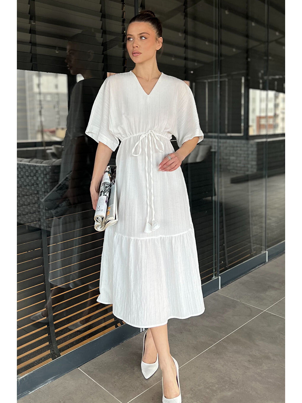 Ekru Bel Bağlamalı V Yaka Kadın Elbise