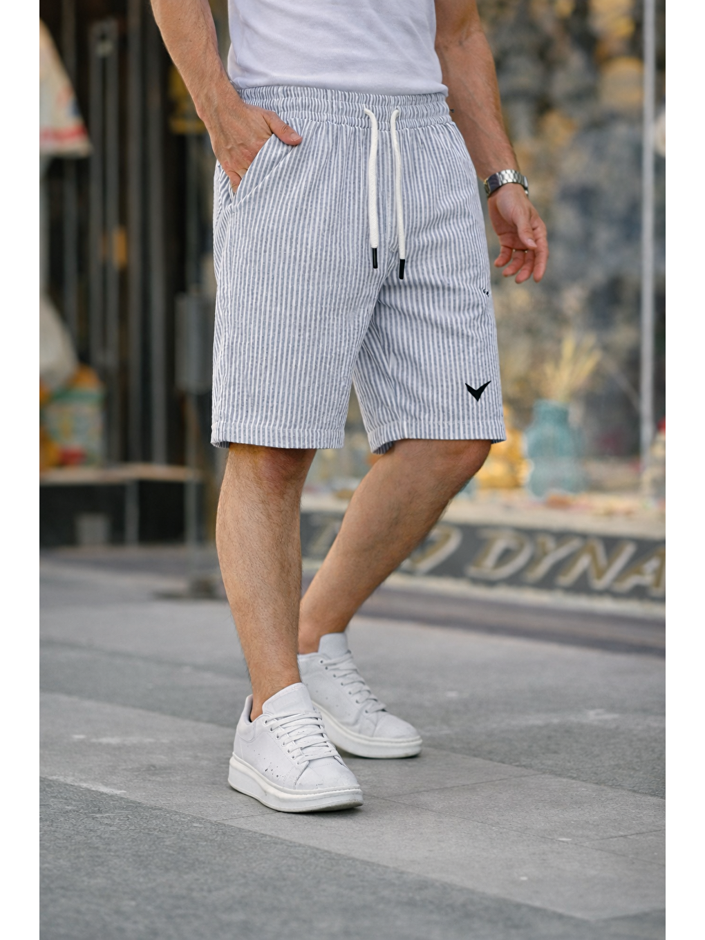 Erkek Trend Premium Nakışlı Çizgili Gri Şort-1