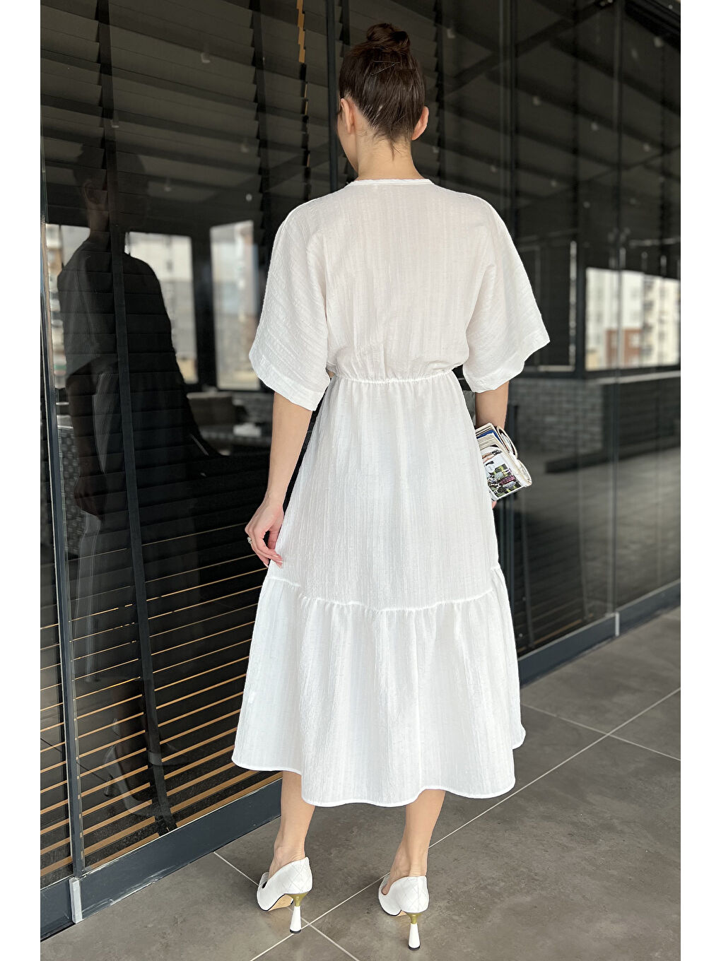 Ekru Bel Bağlamalı V Yaka Kadın Elbise-2