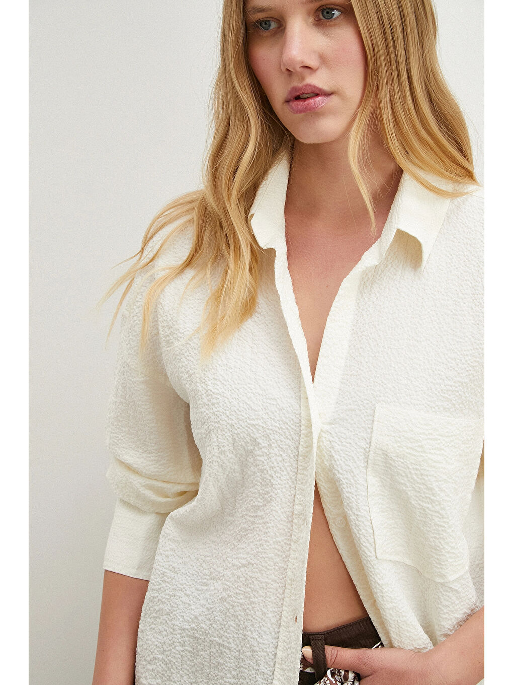 Kabartma Desenli Gömlek Ekru-1