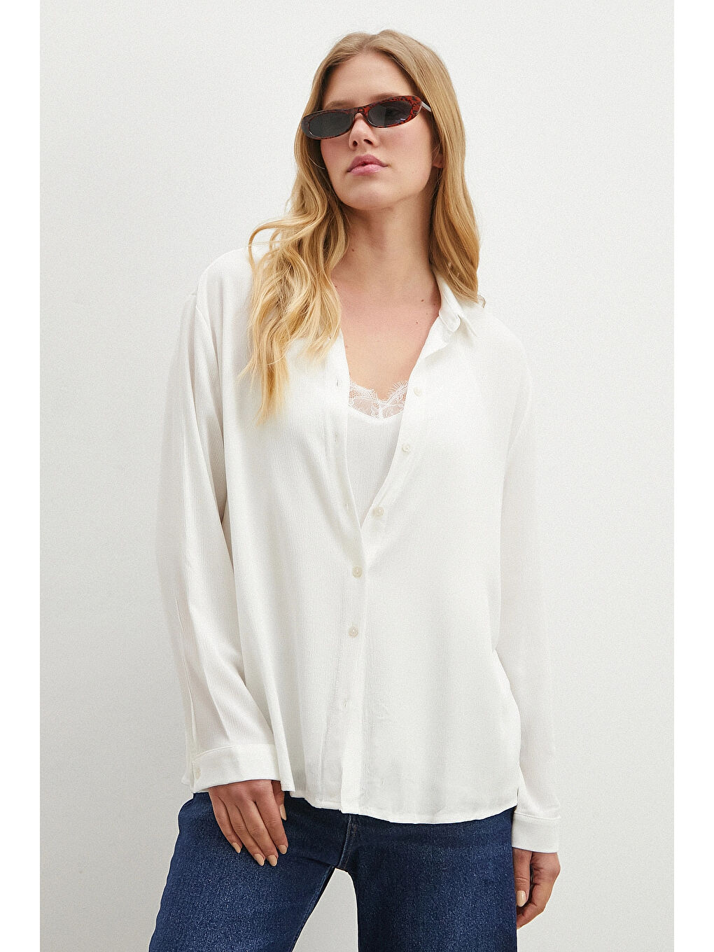 Atlet Detaylı Gömlek Beyaz-2