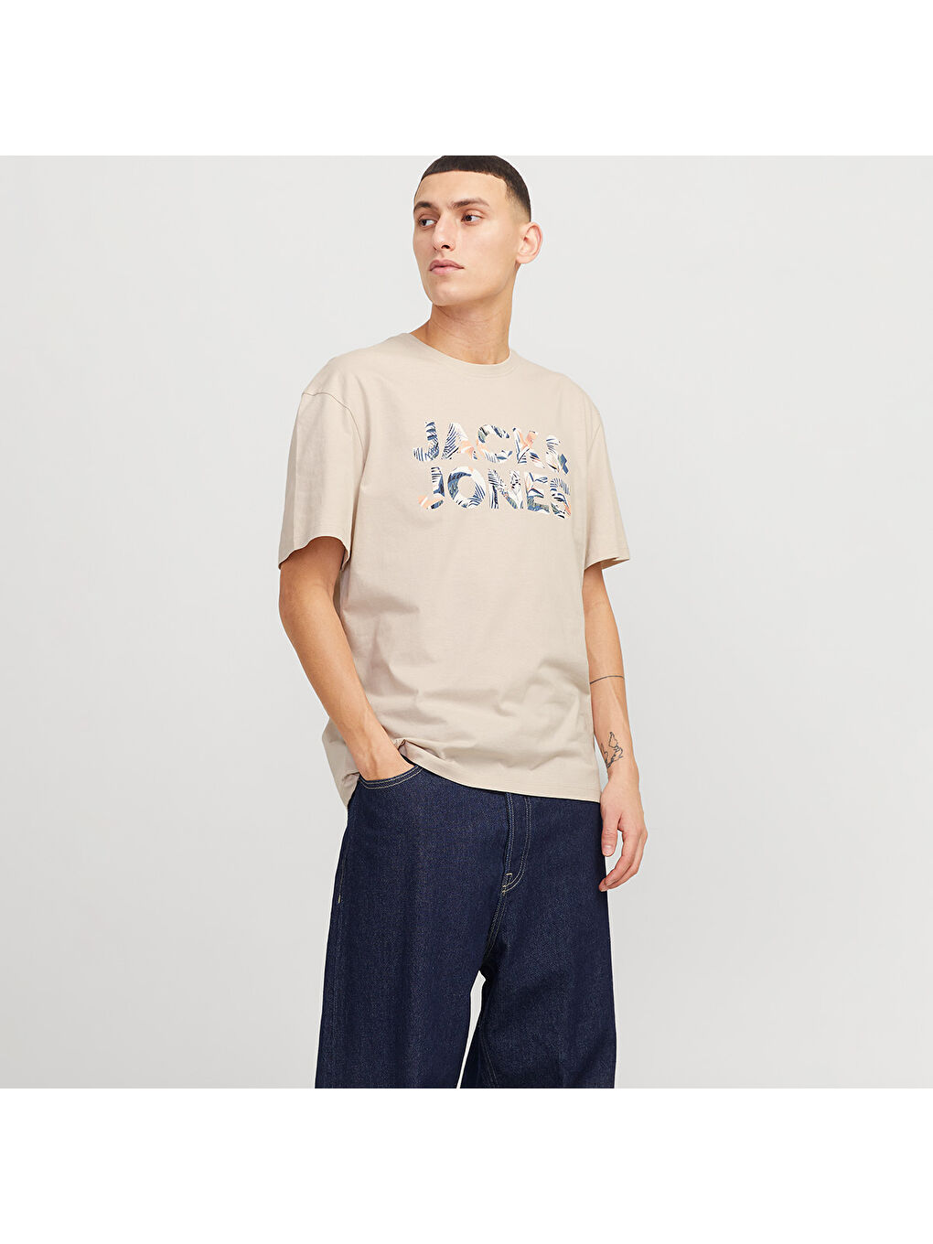 Bryan Corp Logo Erkek Bej Yuvarlak Yaka Tişört