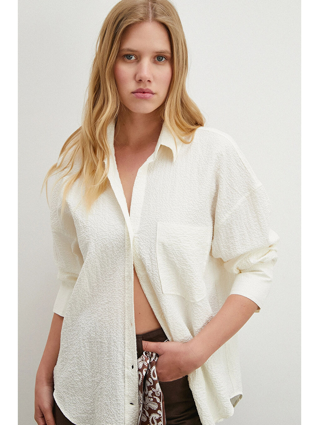 Kabartma Desenli Gömlek Ekru-2