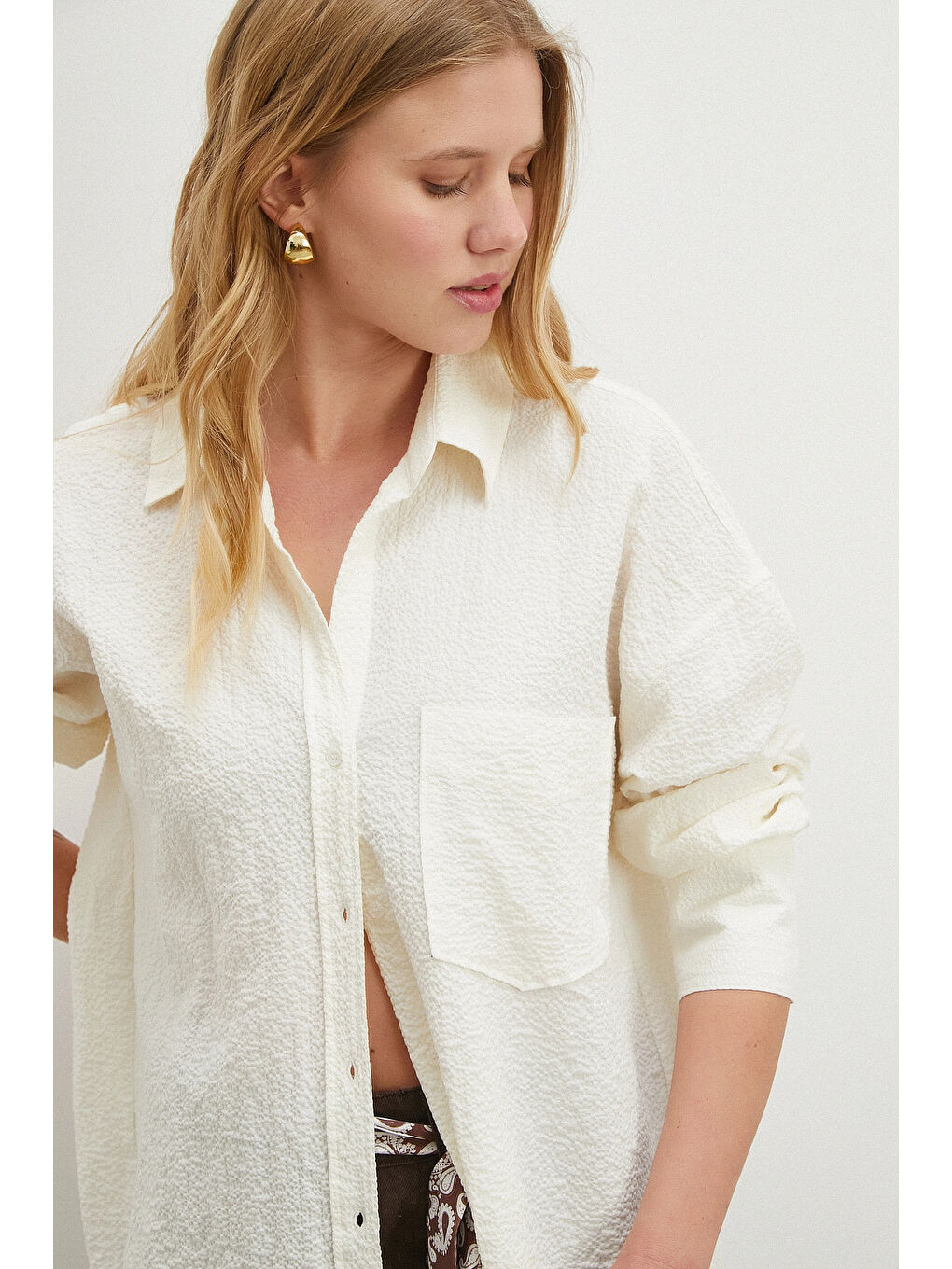 Kabartma Desenli Gömlek Ekru-3