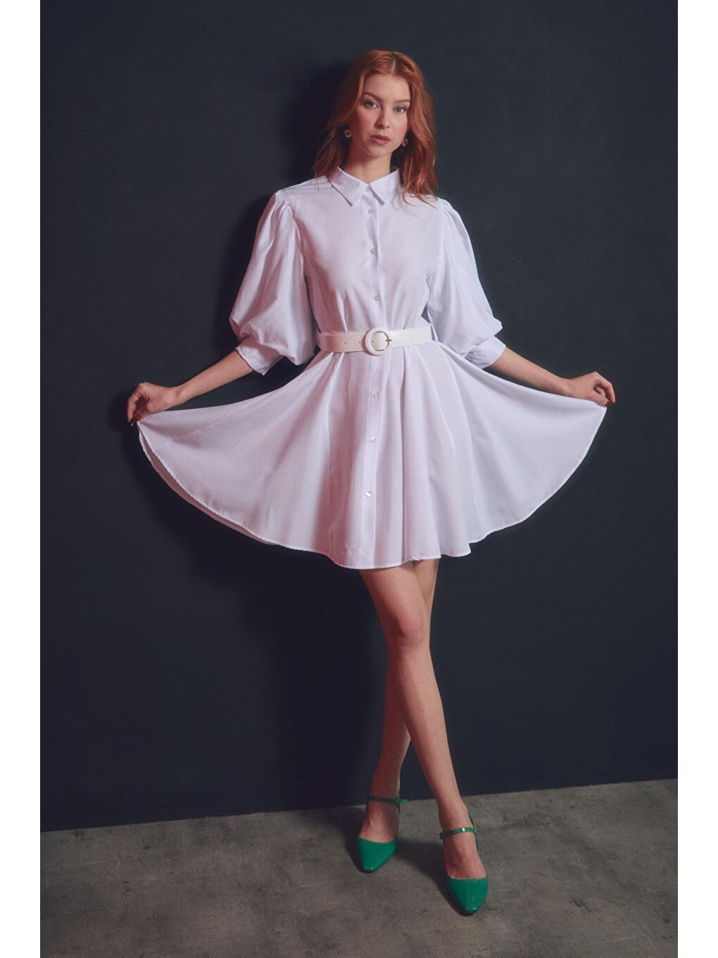 Beyaz Boydan Düğmeli Kemerli Balon Kol Elbise-1