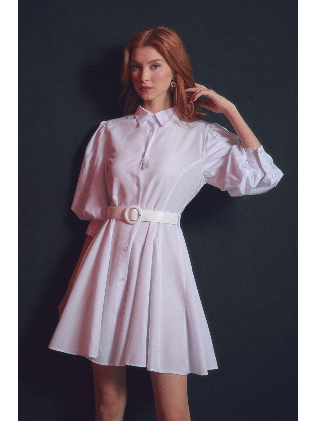 Beyaz Boydan Düğmeli Kemerli Balon Kol Elbise-2