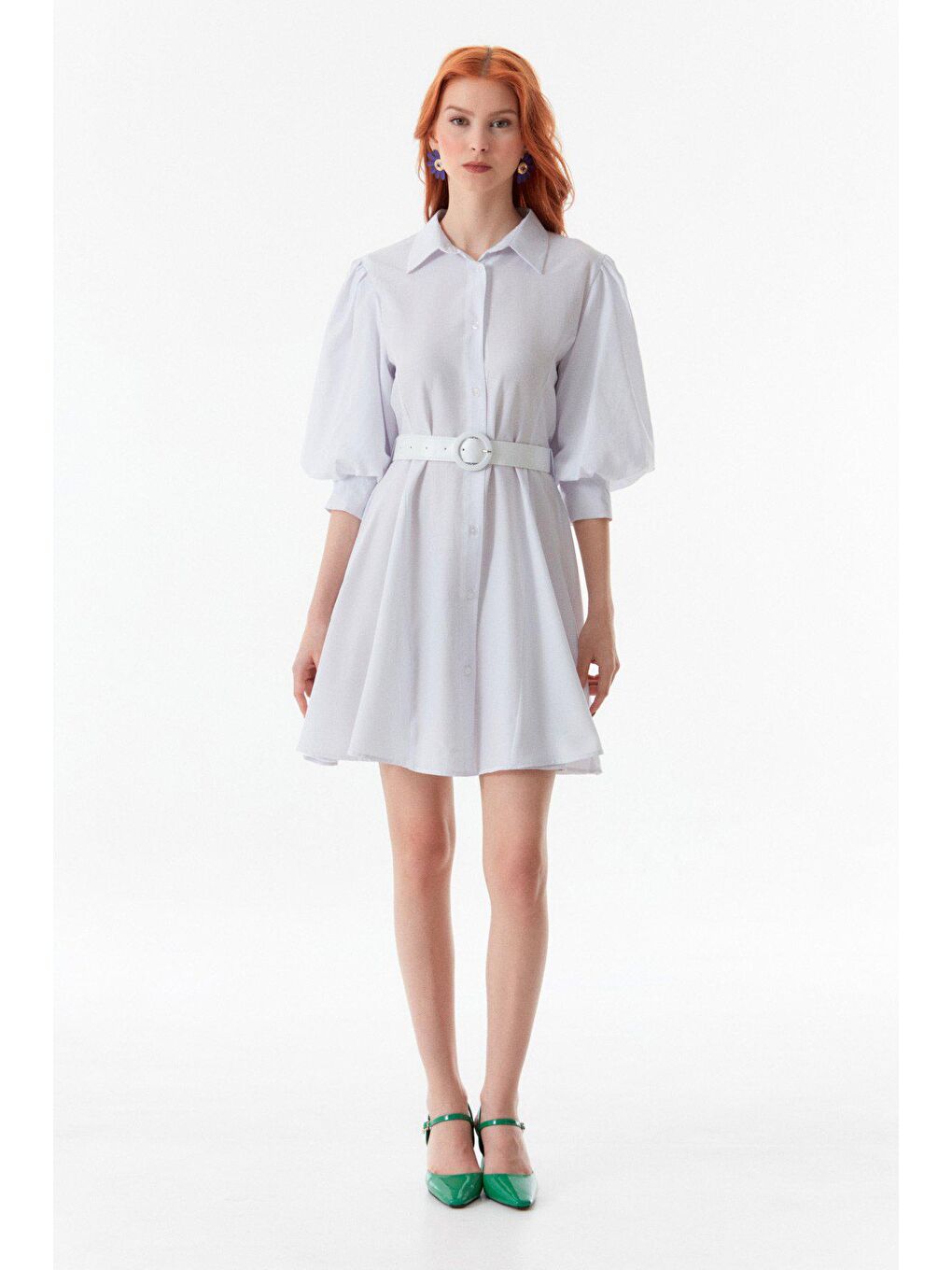 Beyaz Boydan Düğmeli Kemerli Balon Kol Elbise-4