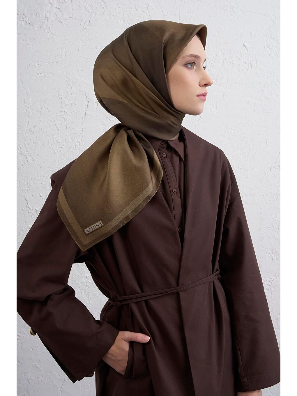 Haki Geometrik Desenli Saf İpek Twill Eşarp 9402D 55-1