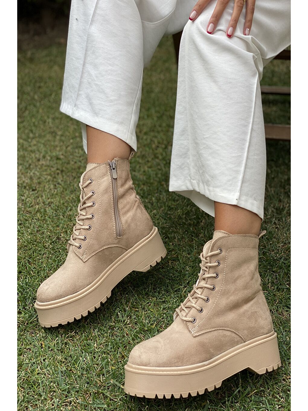 Bej Bayan Fermuarlı Bot