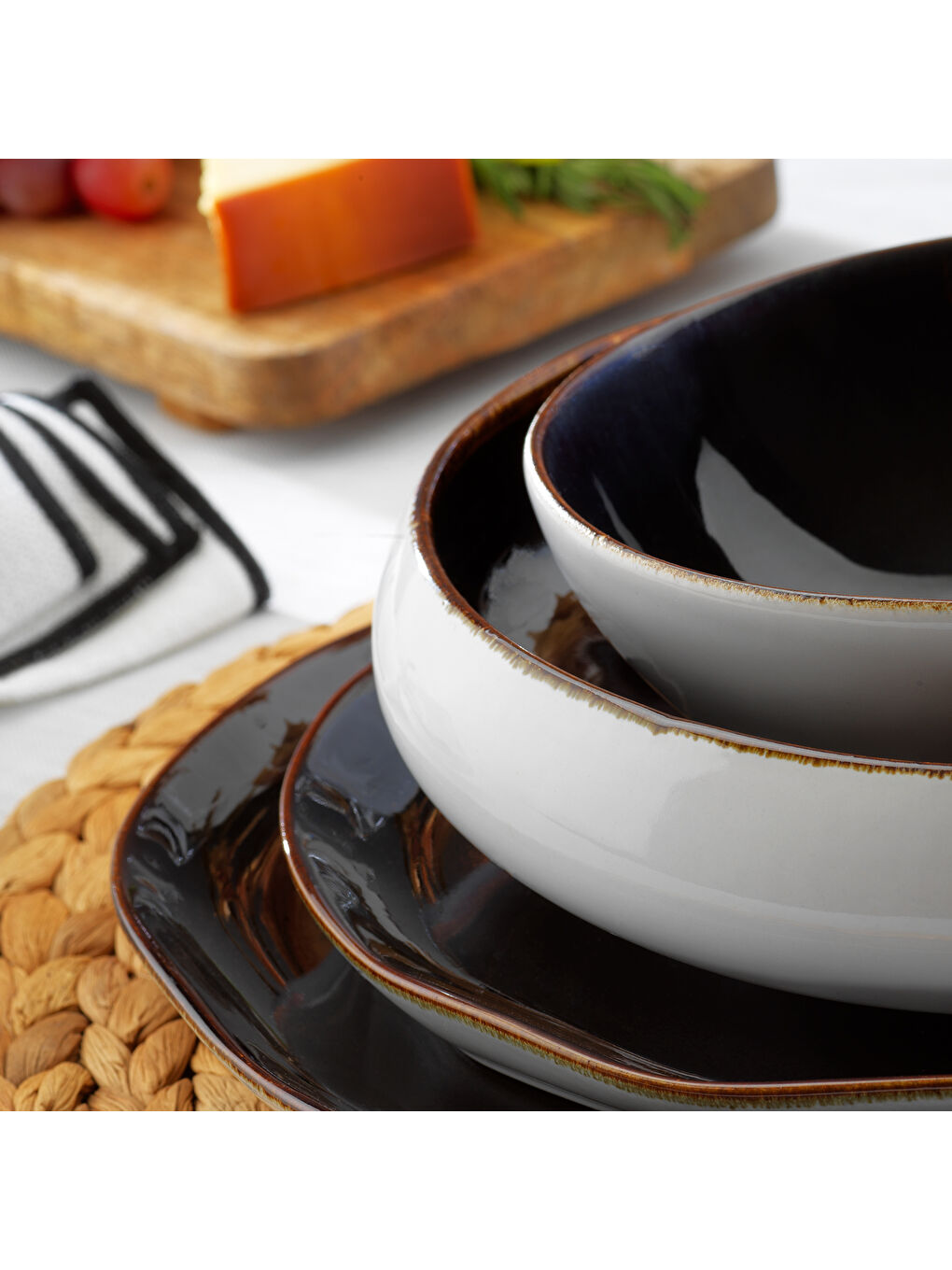 Siyah Aura Yemek Takımı 24 Parça-2