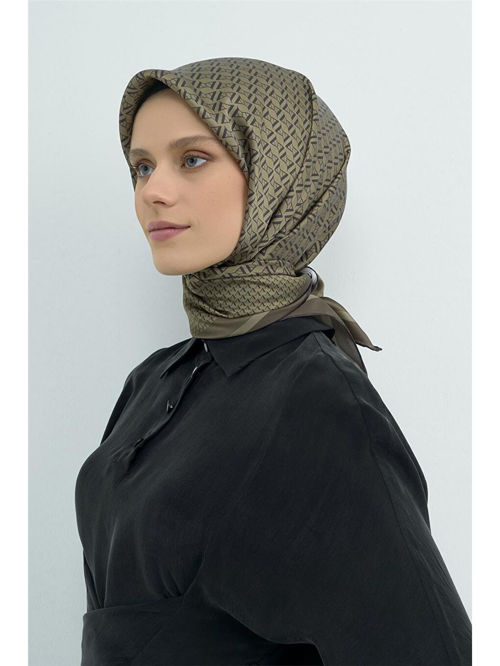 Haki Saf İpek Sura Eşarp 9502D 55-3